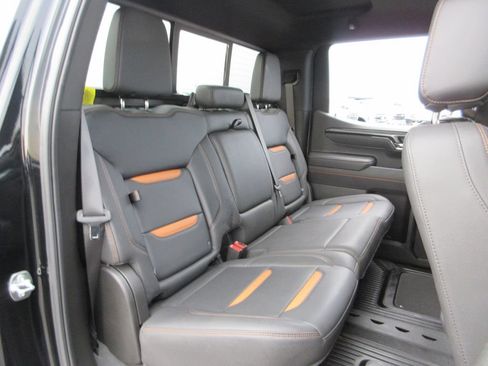 Certified 2025 GMC Sierra 1500 AT4 w/ AT4 Premium Package AWD/4WD image 25