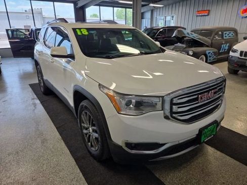 Used 2018 GMC Acadia SLT AWD/4WD image 3