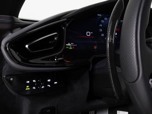 Used 2025 Ferrari 12Cilindri image 30