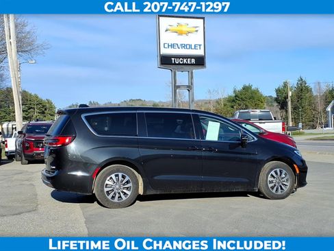 Used 2024 Chrysler Pacifica Select FWD image 4