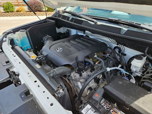 Used 2014 Toyota Tundra SR5 w/ TRD Off Road Package AWD/4WD image 26