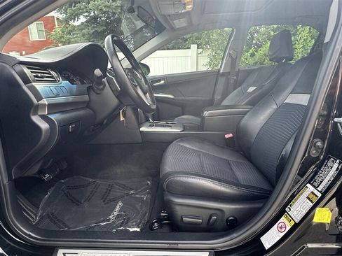 Used 2012 Toyota Camry SE FWD image 54