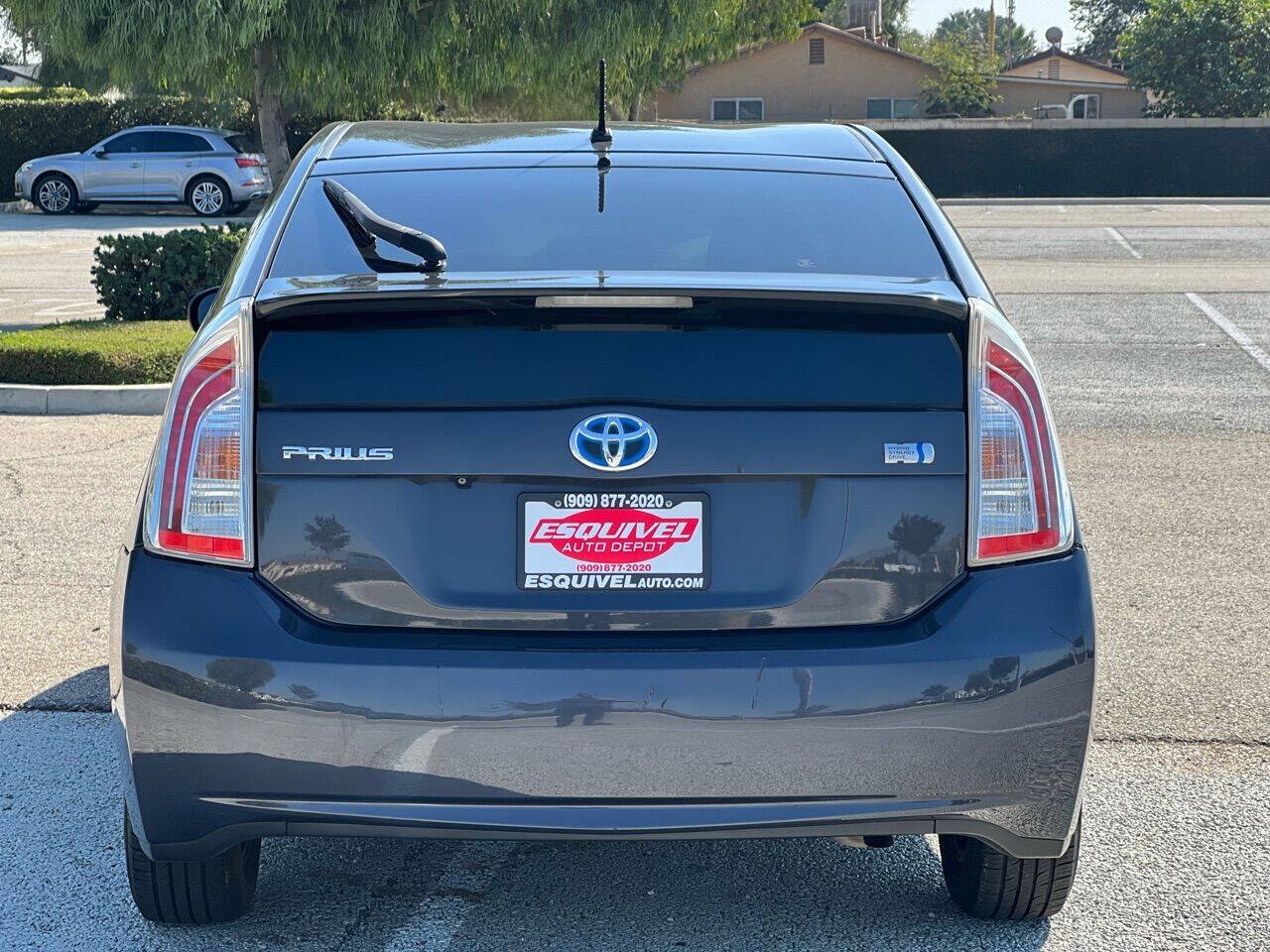 Used 2015 Toyota Prius Two FWD image 5