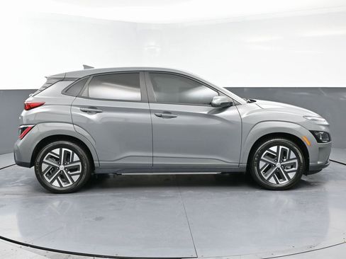 Used 2023 Hyundai Kona SE w/ Cargo Package image 8