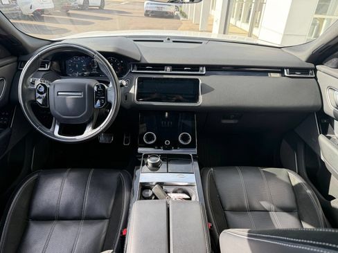 Used 2018 Land Rover Range Rover Velar R-Dynamic SE AWD/4WD image 5