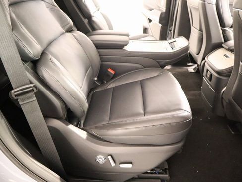 New 2025 Lincoln Navigator Reserve image 15