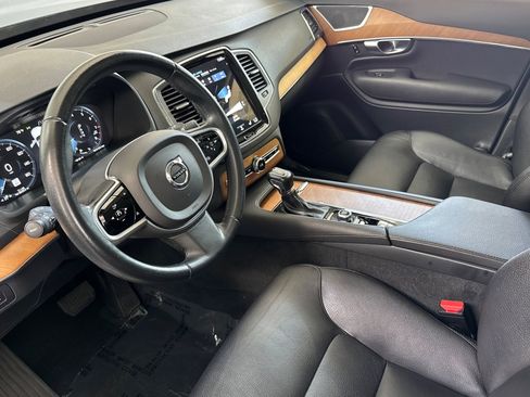 Used 2021 Volvo XC90 T5 Momentum AWD/4WD image 11