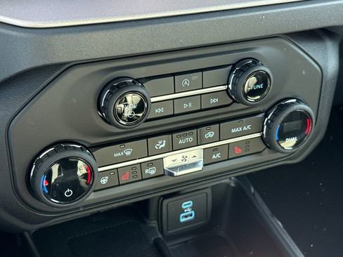 New 2025 Ford Bronco Outer Banks image 27