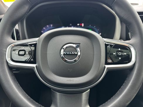 Certified 2023 Volvo XC60 T8 Plus image 28