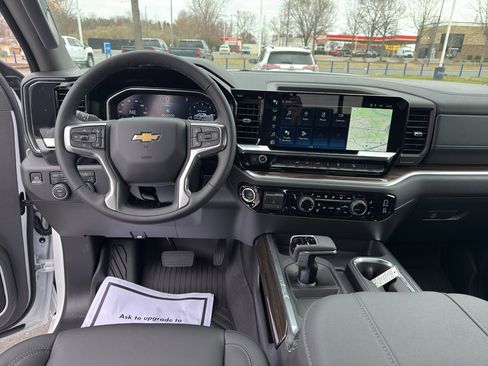 New 2026 Chevrolet Silverado 1500 LT w/ Z71 Off-Road Package image 23