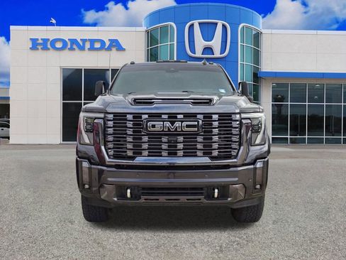 Used 2024 GMC Sierra 3500 Denali Ultimate AWD/4WD image 2