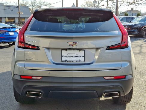 Used 2023 Cadillac XT4 Luxury w/ Cold Weather Package image 5