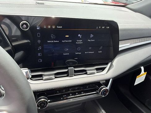 New 2026 Chevrolet Equinox LT w/ Safety and Technology Package FWD image 5