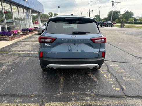 Used 2023 Ford Escape Active AWD/4WD image 4