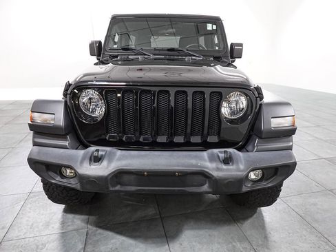 Used 2018 Jeep Wrangler Unlimited Sport image 2