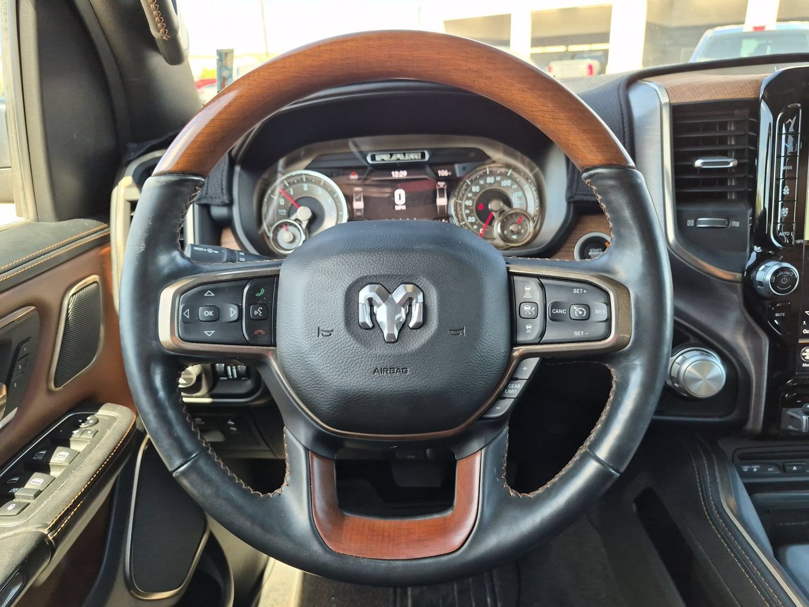 Used 2019 RAM 1500 Limited AWD/4WD image 14