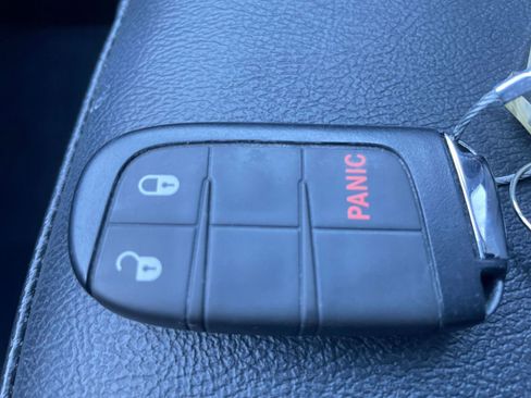 Used 2025 Jeep Compass Trailhawk image 22