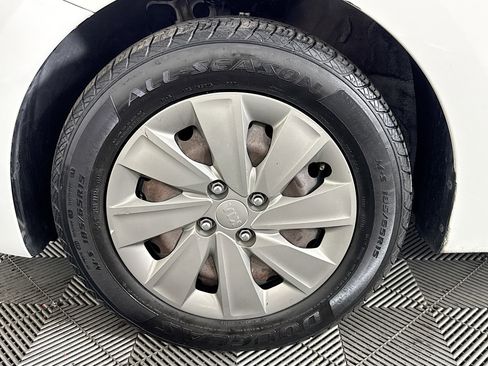 Used 2019 Kia Rio S image 36