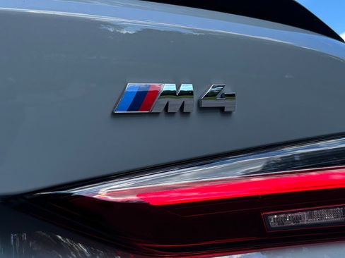 Used 2021 BMW M4 Coupe w/ Executive Package RWD image 17
