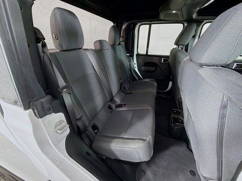 Used 2024 Jeep Gladiator Sport image 27