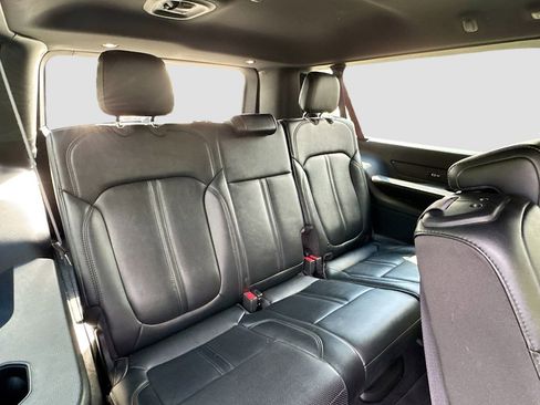 Used 2024 Jeep Wagoneer L Series III w/ Flexible Seating Group image 27