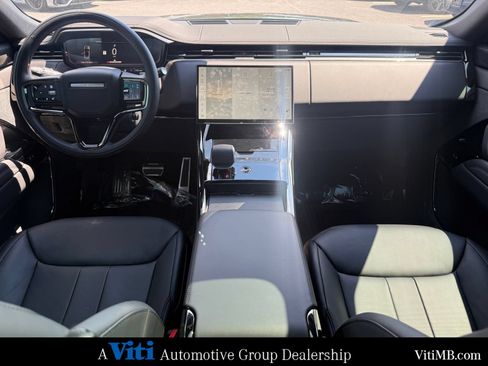 Used 2025 Land Rover Range Rover Sport Dynamic SE AWD/4WD image 2