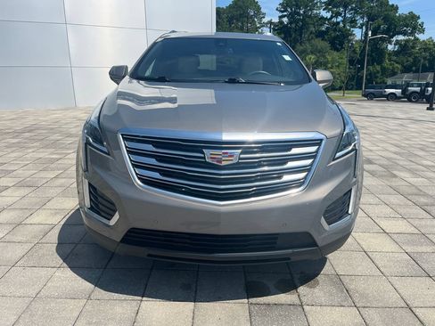 Used 2017 Cadillac XT5 Premium Luxury w/ Driver Assist Package FWD image 9