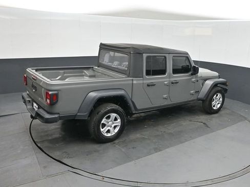 Used 2021 Jeep Gladiator Sport image 30