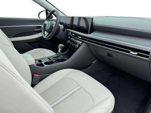 New 2025 Hyundai Sonata SE image 15