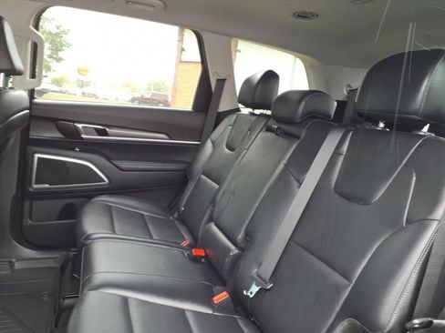 Used 2022 Kia Telluride LX image 17