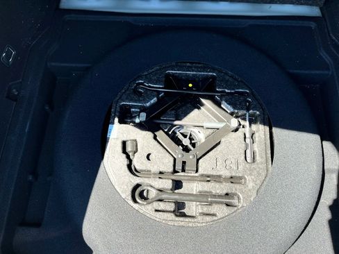 Used 2018 Kia Stinger RWD image 21