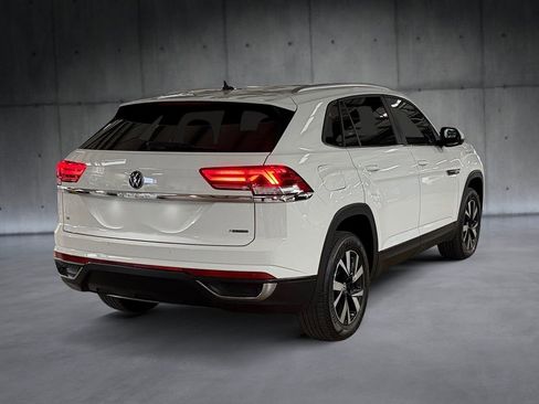 Used 2023 Volkswagen Atlas Cross Sport SE image 5