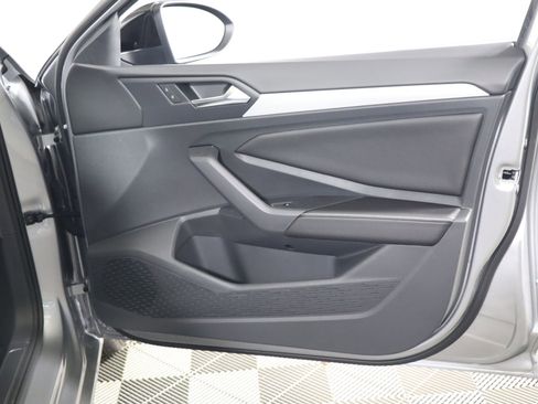 Used 2025 Volkswagen Jetta Sport image 43