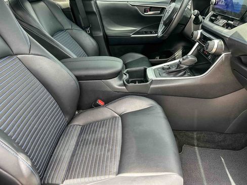 Used 2023 Toyota RAV4 XSE AWD/4WD image 23