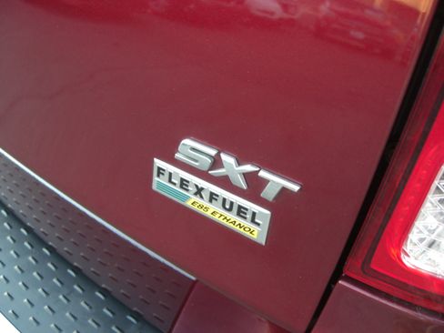 Used 2017 Dodge Grand Caravan SXT image 11