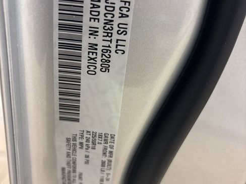 Used 2024 Jeep Compass Limited image 39