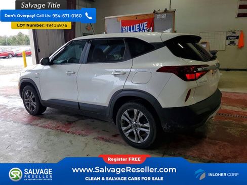 Used 2023 Kia Seltos LX AWD/4WD image 3