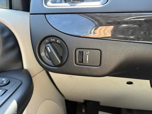Used 2019 Dodge Grand Caravan SE w/ Power Convenience Group I FWD image 19