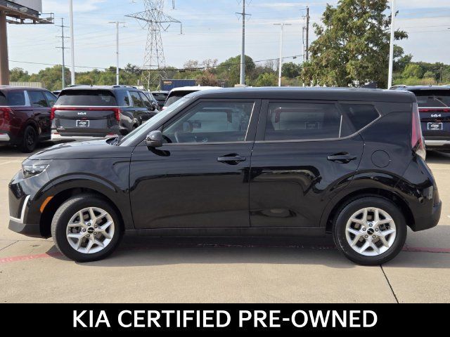 Certified 2023 Kia Soul LX w/ LX Technology Package FWD image 3