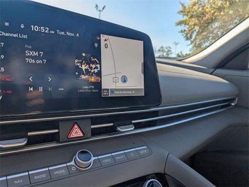 Used 2024 Hyundai Elantra SEL image 24