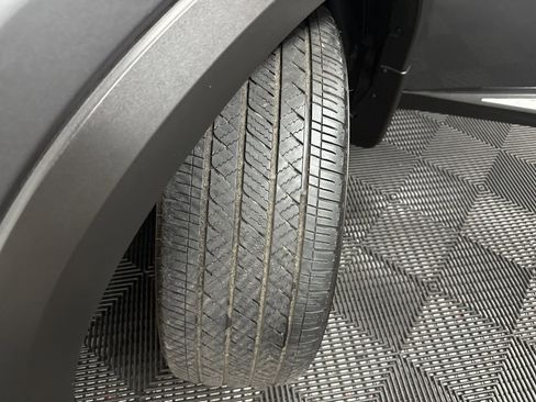 Used 2024 Nissan Pathfinder Platinum image 42