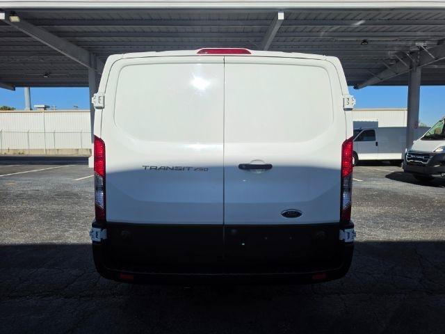 Used 2020 Ford Transit 250 Low Roof RWD image 5