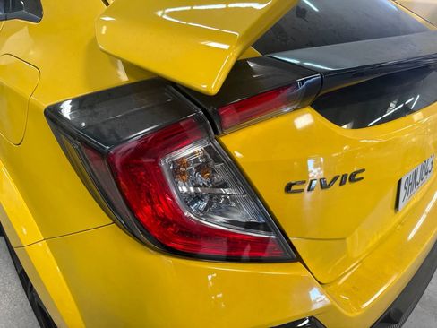 Used 2021 Honda Civic Type R Limited image 11