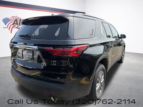 Used 2023 Chevrolet Traverse LT AWD/4WD image 5