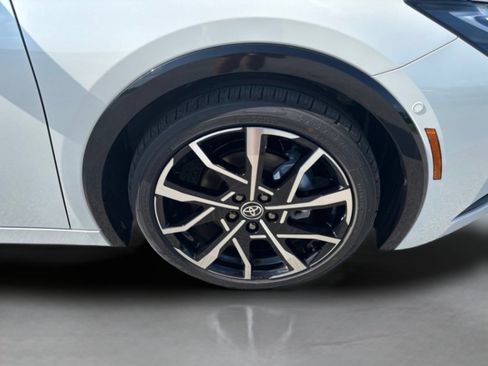 New 2026 Toyota Prius Plug-In Hybrid FWD image 38