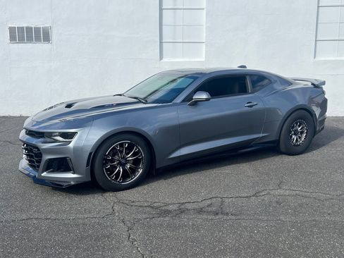 Used 2021 Chevrolet Camaro ZL1 image 2