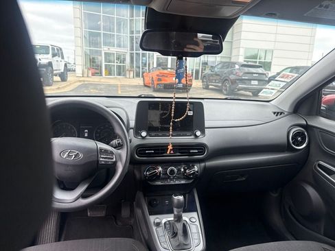 Used 2022 Hyundai Kona SEL w/ Cargo Package AWD/4WD image 9