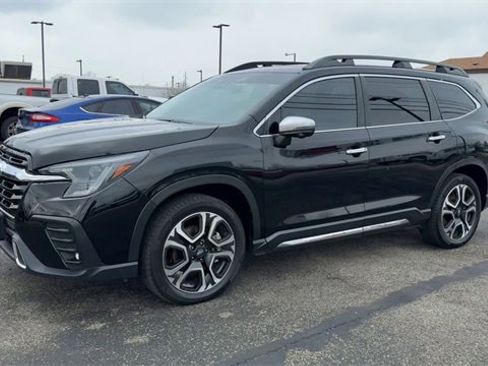 Used 2023 Subaru Ascent Touring image 4