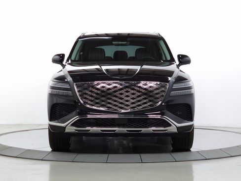 Used 2025 Genesis GV80 2.5T Prestige image 2