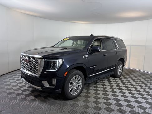 Used 2023 GMC Yukon Denali AWD/4WD image 2